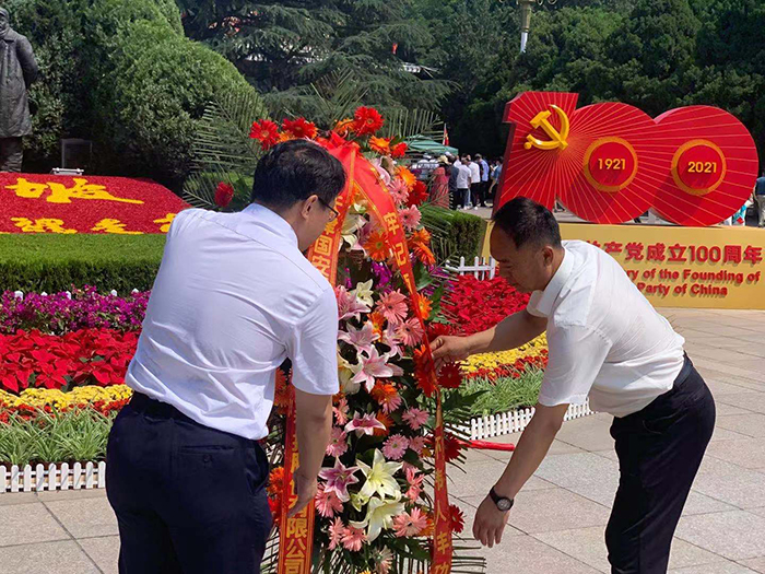 图片04 700px.jpg